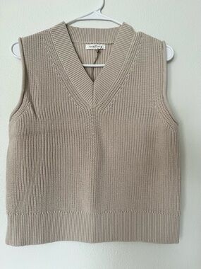 NWT Neuflora Women's Cream Knit V-Neck Sweater Vest